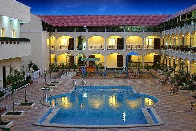 Kumararraja Palace Yelagiri Extérieur photo
