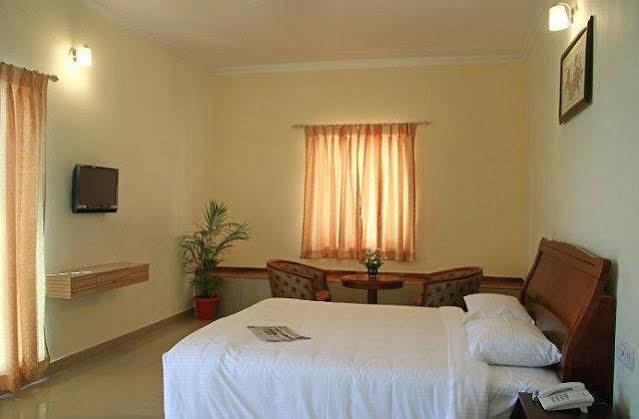 Kumararraja Palace Yelagiri Extérieur photo