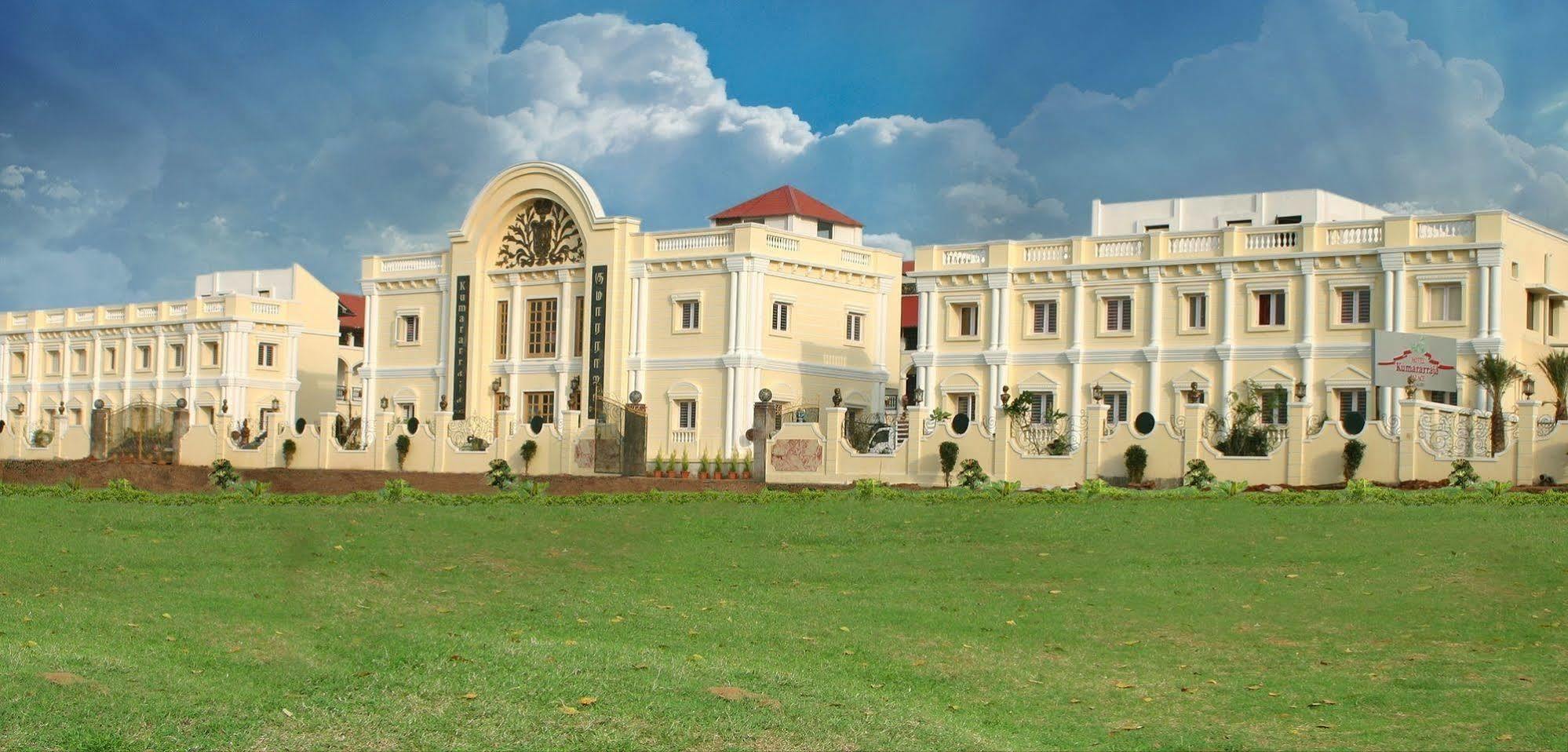 Kumararraja Palace Yelagiri Extérieur photo