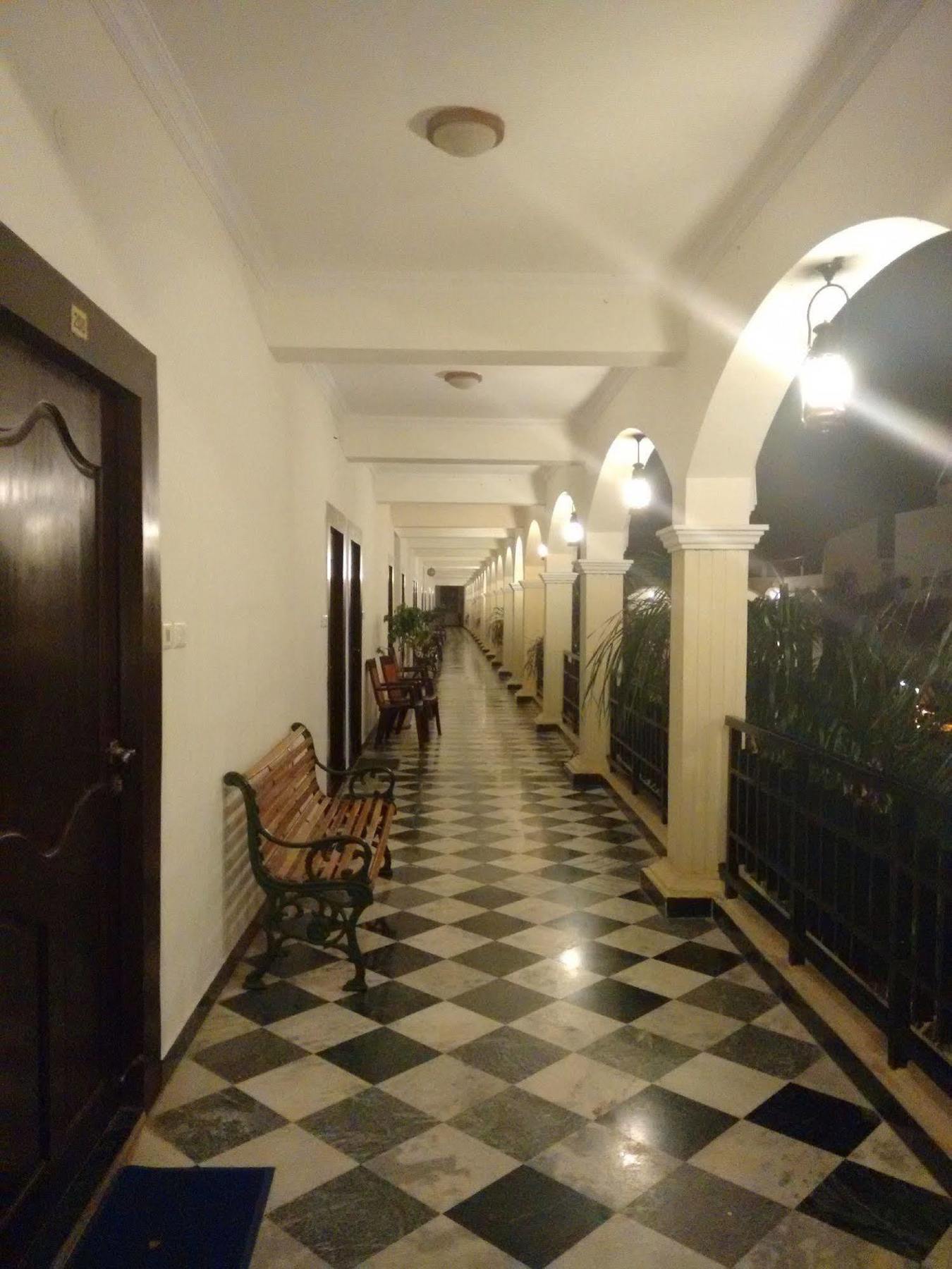 Kumararraja Palace Yelagiri Extérieur photo